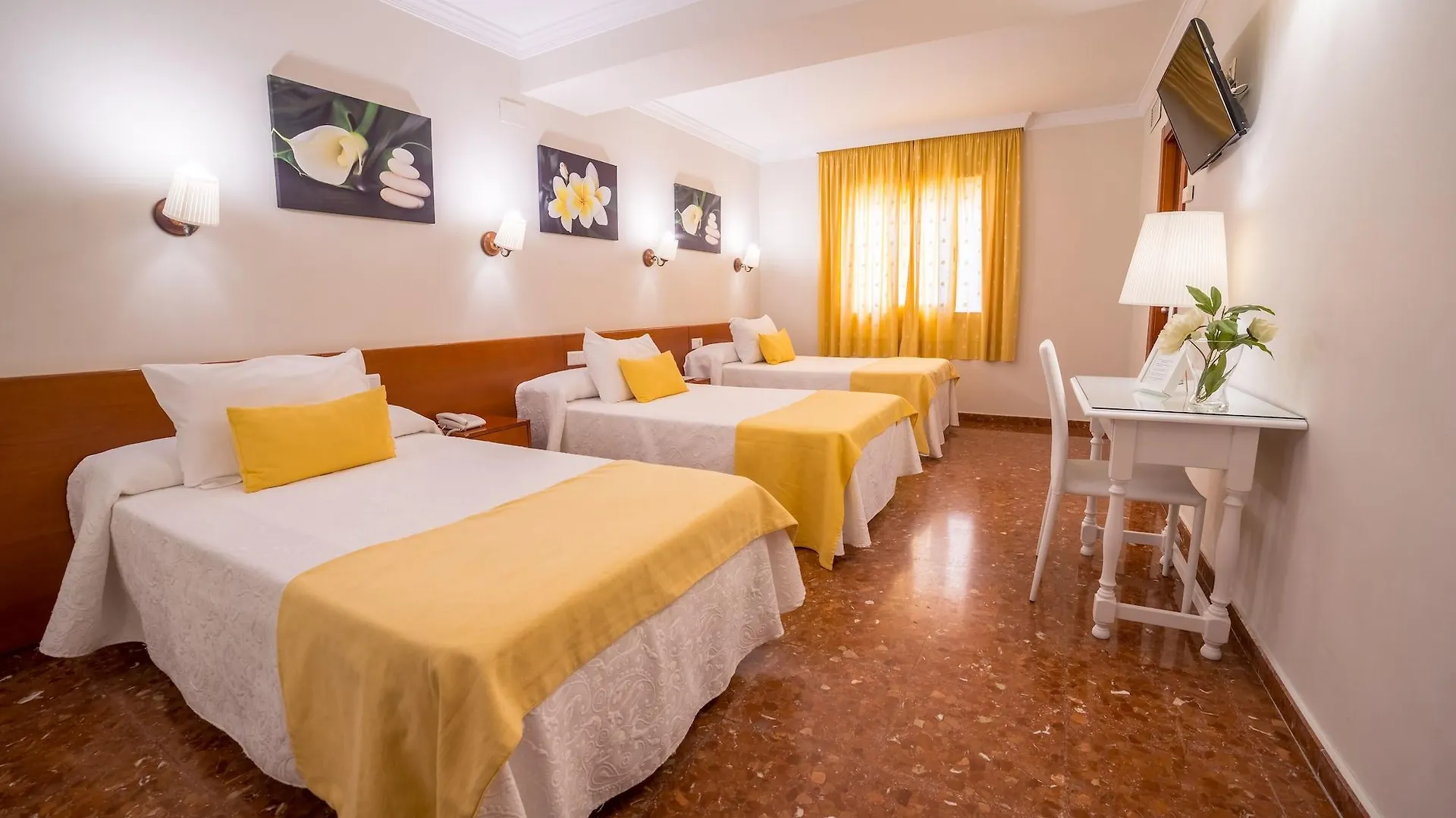 Romerito Malaga Hotel