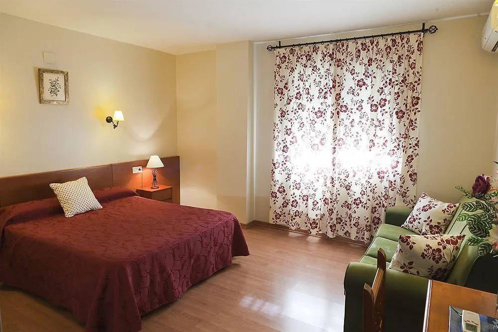Romerito Malaga Hotel